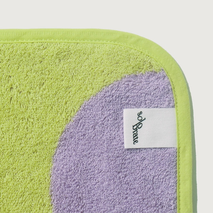 Luxury 100% Cotton Bath Towel - Green Polka Dot