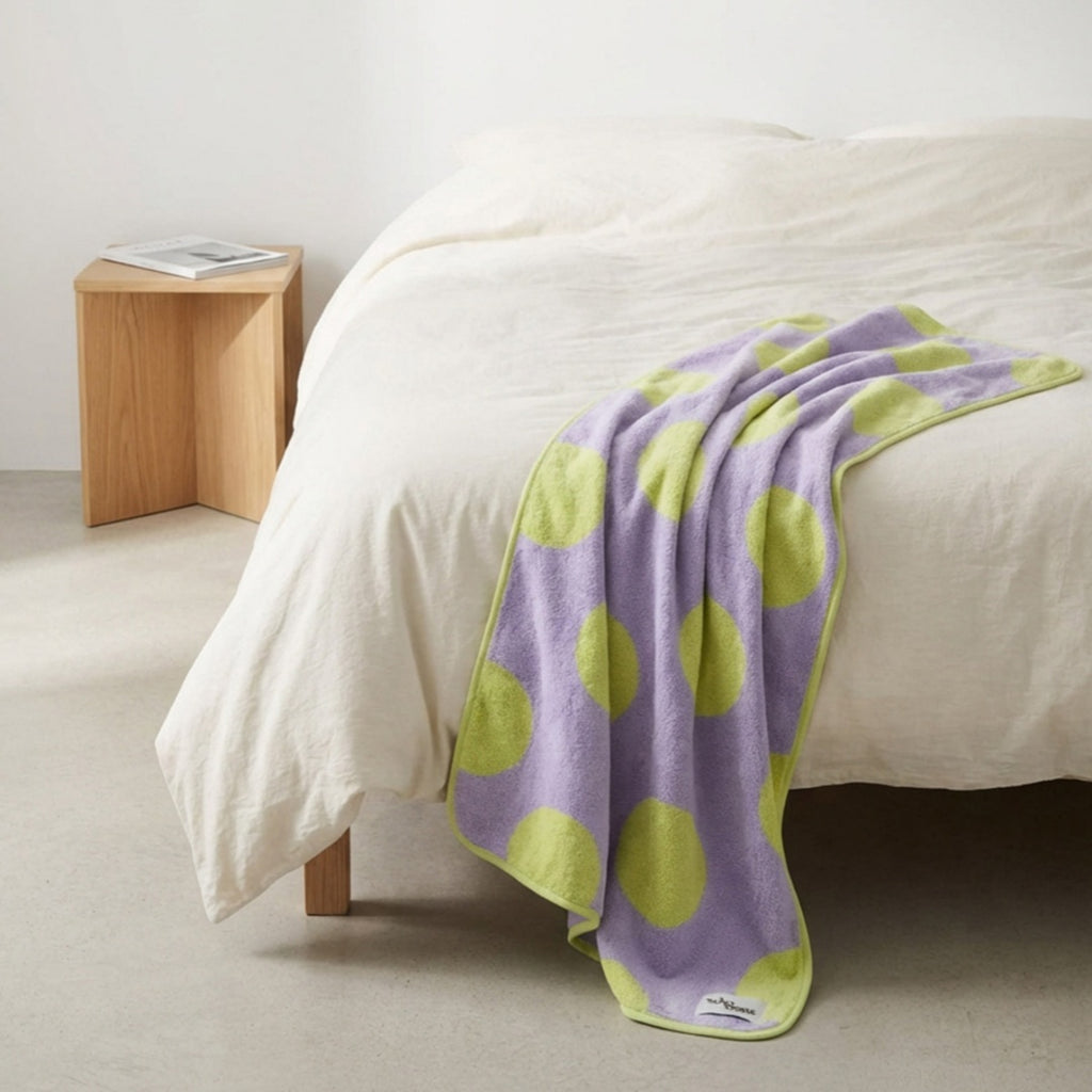 Luxury 100% Cotton Bath Towel - Green Polka Dot